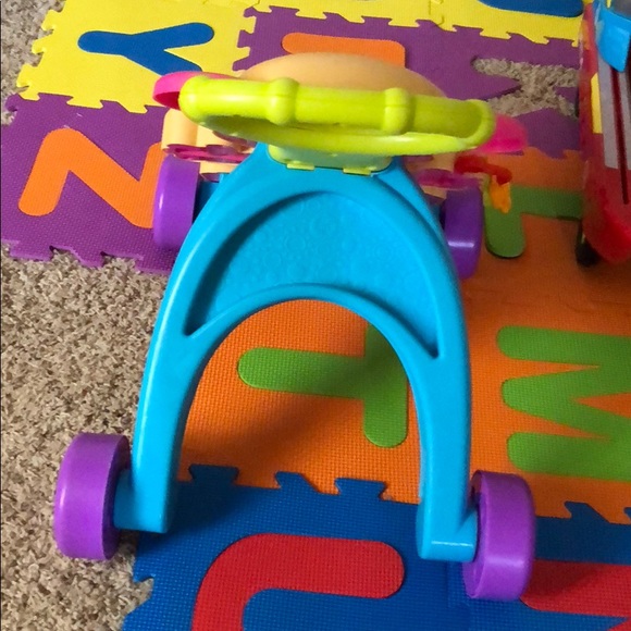 Fisher price walker - Picture 3 of 3